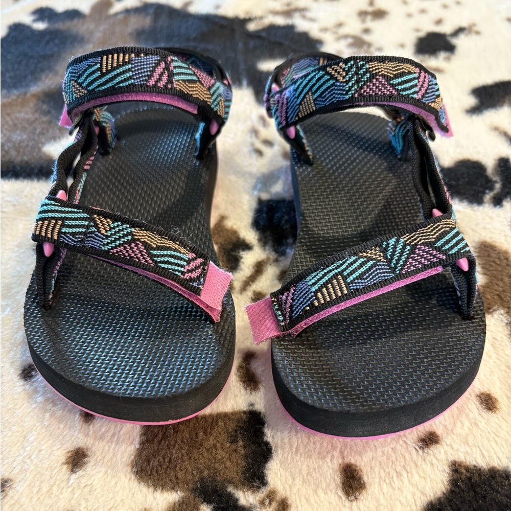 Girl’s Teva Sandal